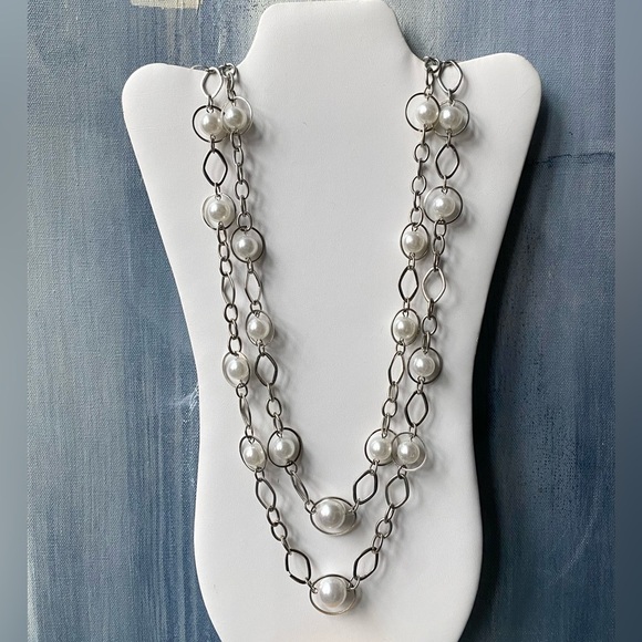 Vintage NY and Co. Silver and White Floating Faux Pearls Layered Necklace - Picture 1 of 6